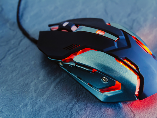 red gaming mouse